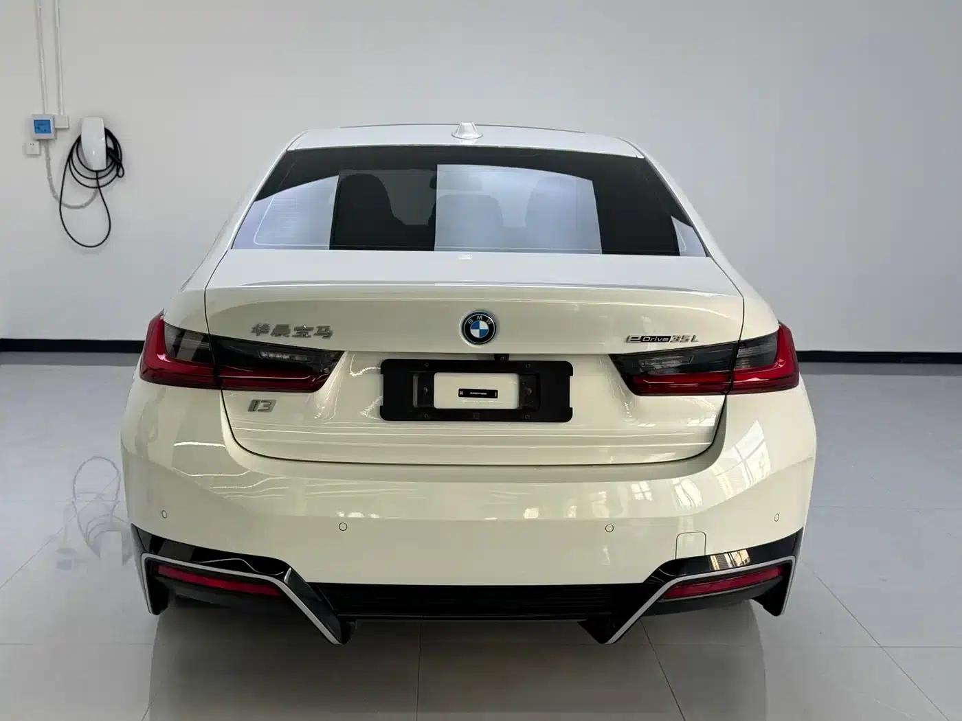 BMW i3 2022 eDrive 35L — миниатюра 5