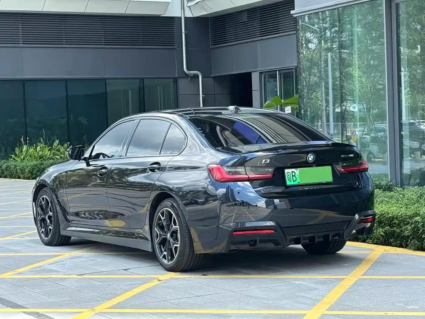 BMW i3 2023 eDrive 40 L Shadow Sport Package — миниатюра 7