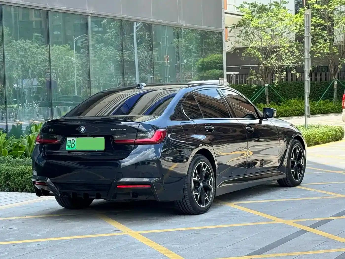 BMW i3 2023 eDrive 40 L Shadow Sport Package — миниатюра 9
