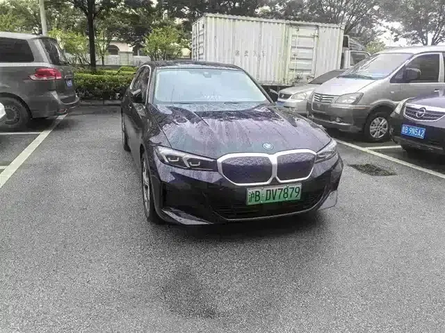 BMW i3 2025 eDrive 35 L