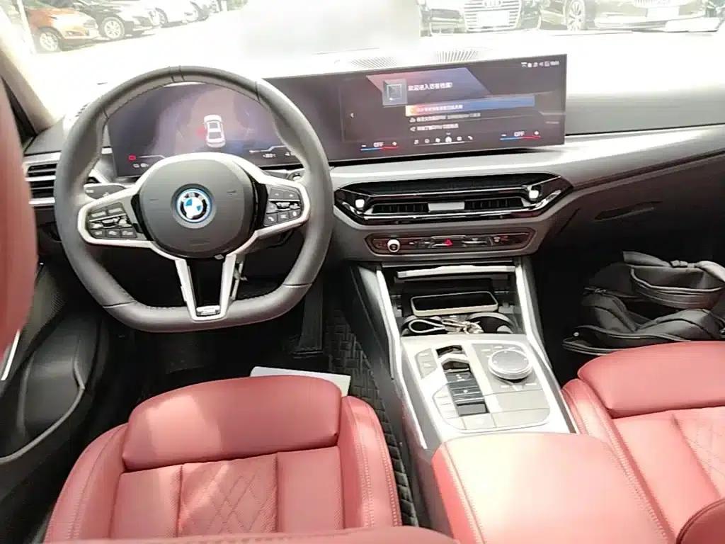 BMW i3 2025 eDrive 35 L — миниатюра 10