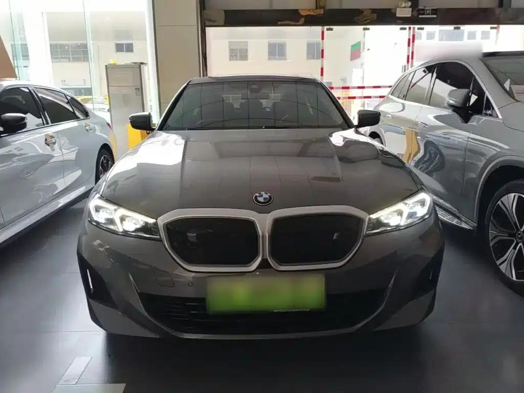 BMW i3 2022 eDrive 35L — миниатюра 3