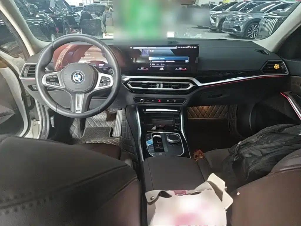BMW i3 2023 eDrive 40 L Shadow Sport Package — миниатюра 10