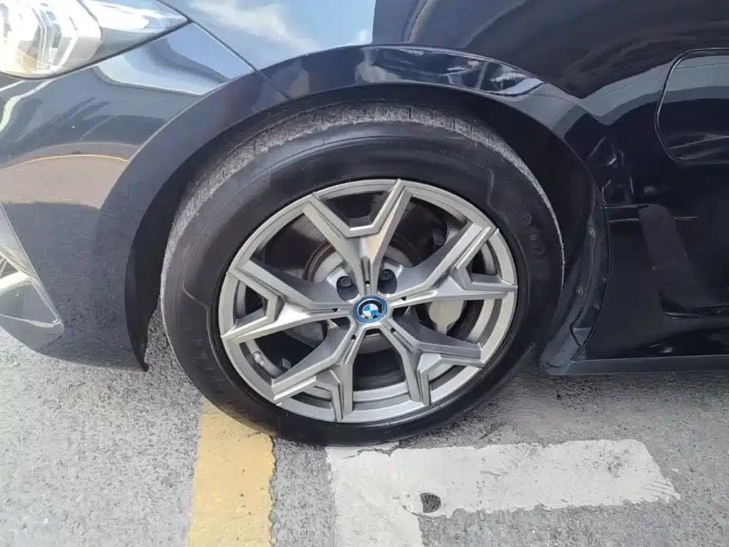 BMW i3 2022 eDrive 35L — миниатюра 23