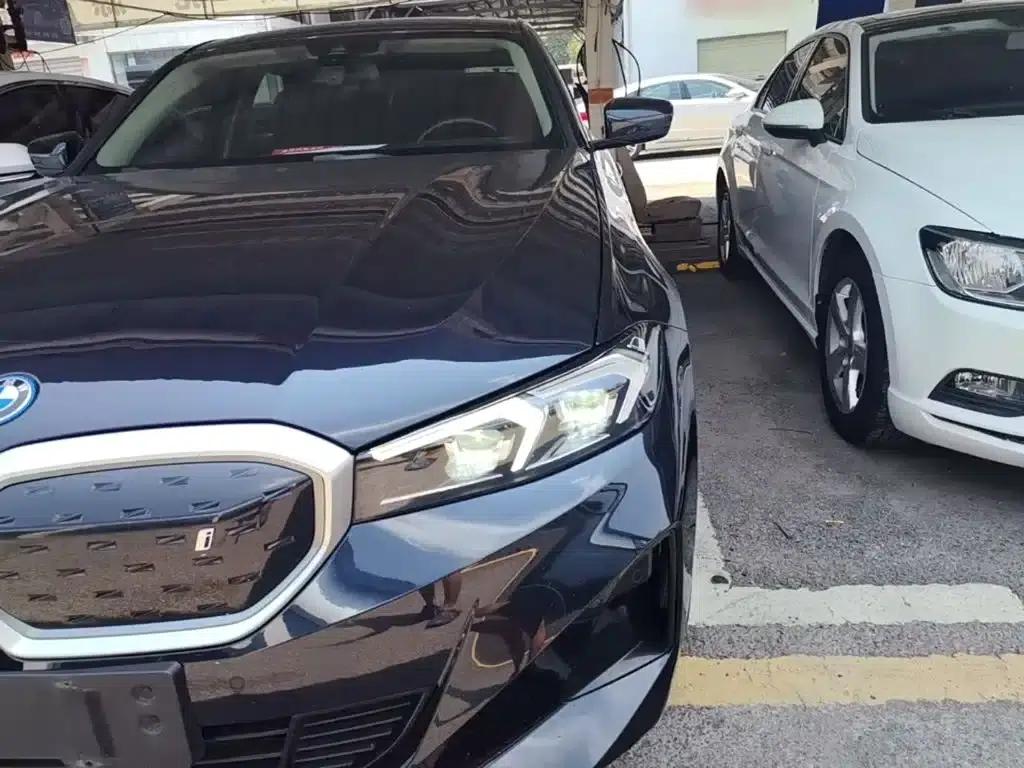 BMW i3 2022 eDrive 35L — миниатюра 24