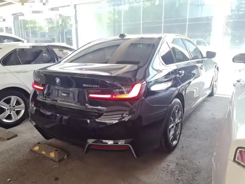 BMW i3 2022 eDrive 35L — миниатюра 7