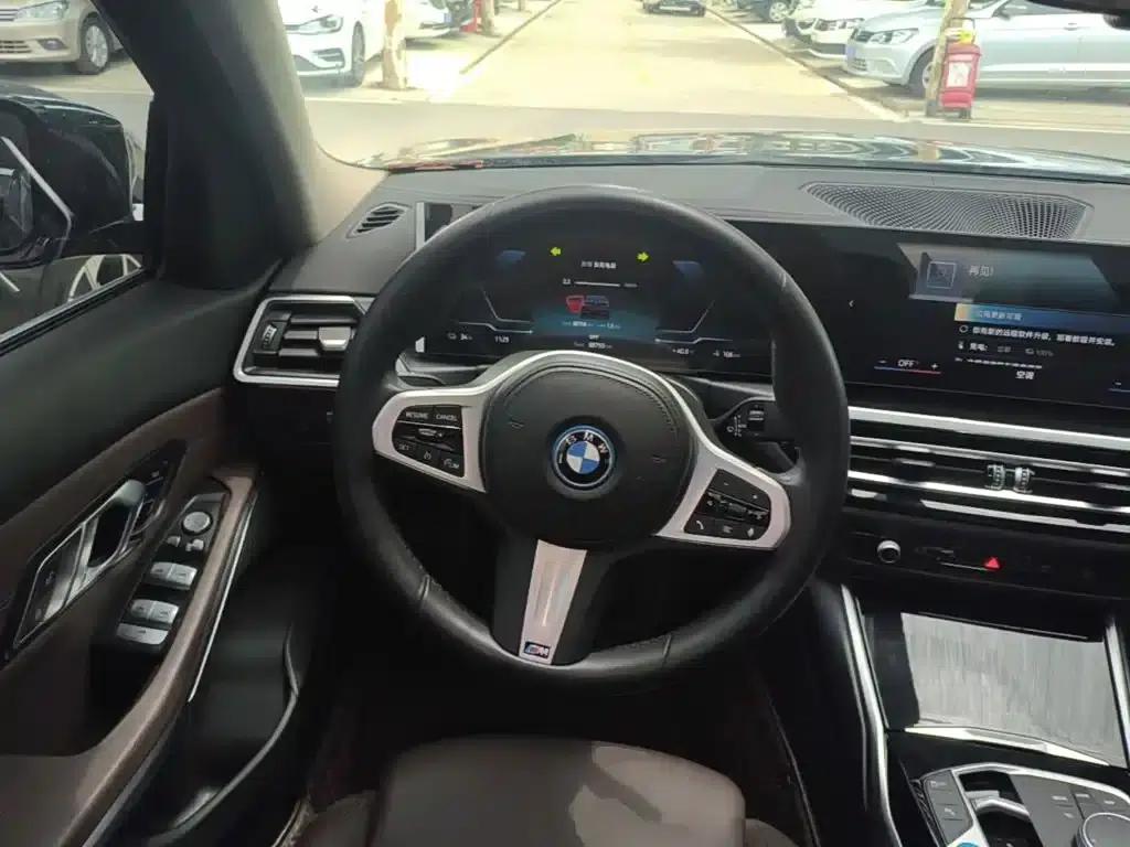 BMW i3 2022 eDrive 35L — миниатюра 11