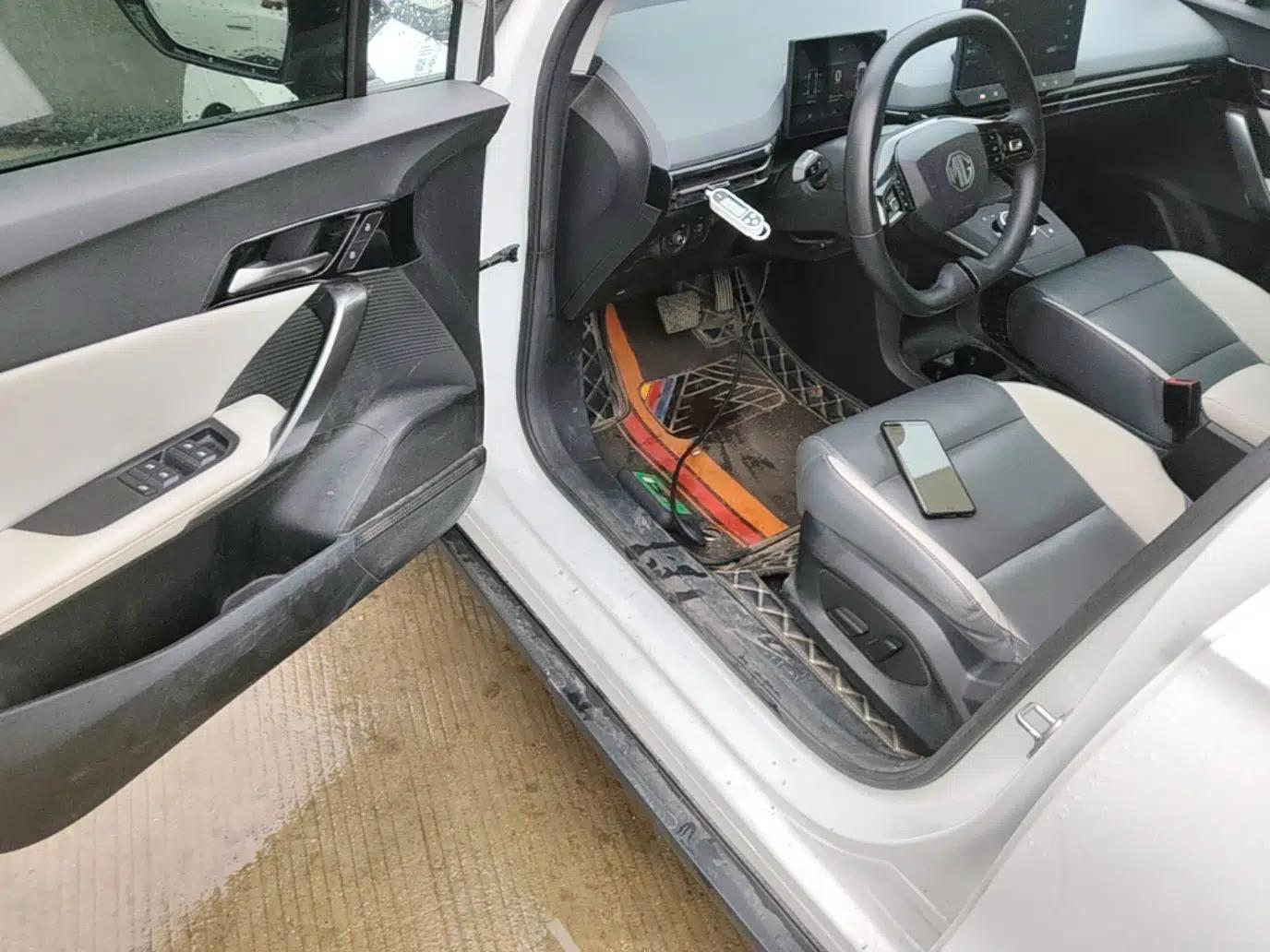 MG 4 EV 2023 415 km Range Sea-Faring Champion Edition — миниатюра 25
