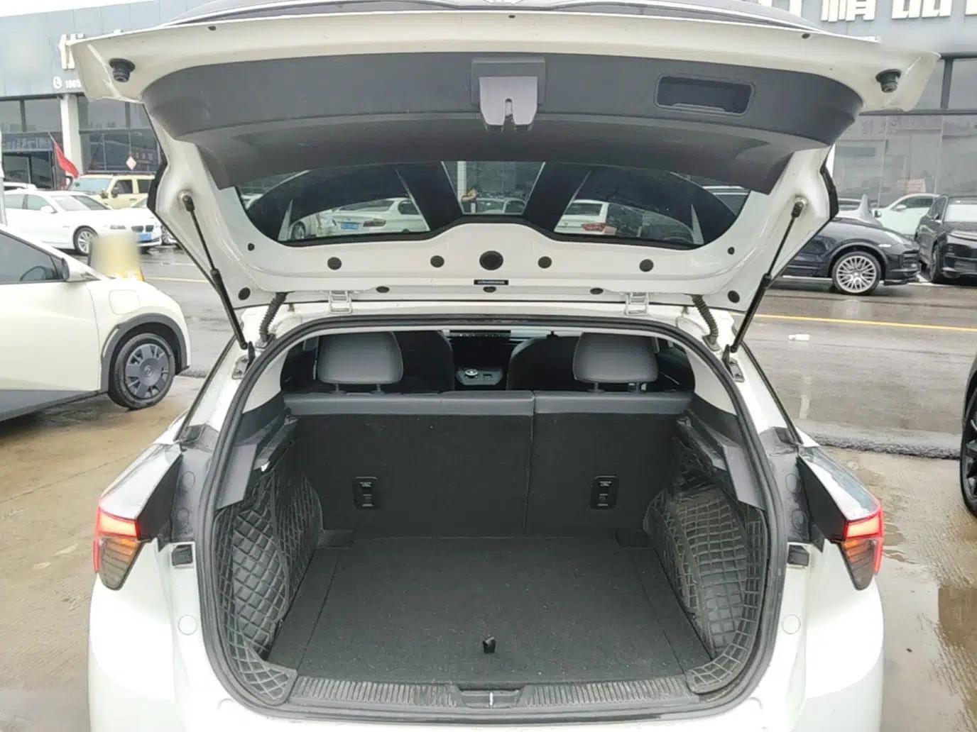 MG 4 EV 2023 415 km Range Sea-Faring Champion Edition — миниатюра 29