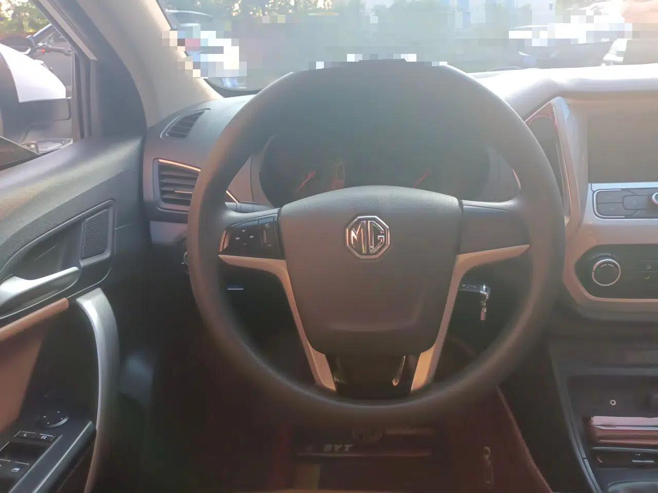 MG GT 2016 1.5L Manual Value-Added Luxury Edition — миниатюра 10