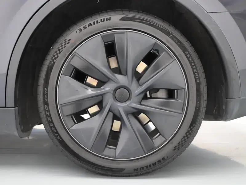 Model Y 2024 Rear-Wheel Drive — миниатюра 9