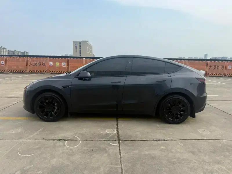 Model Y 2024 Rear-Wheel Drive — миниатюра 3