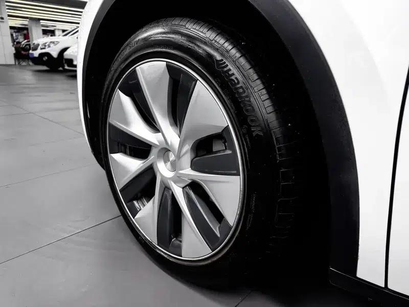 Model Y 2022 Facelift Rear-Wheel Drive Version — миниатюра 8