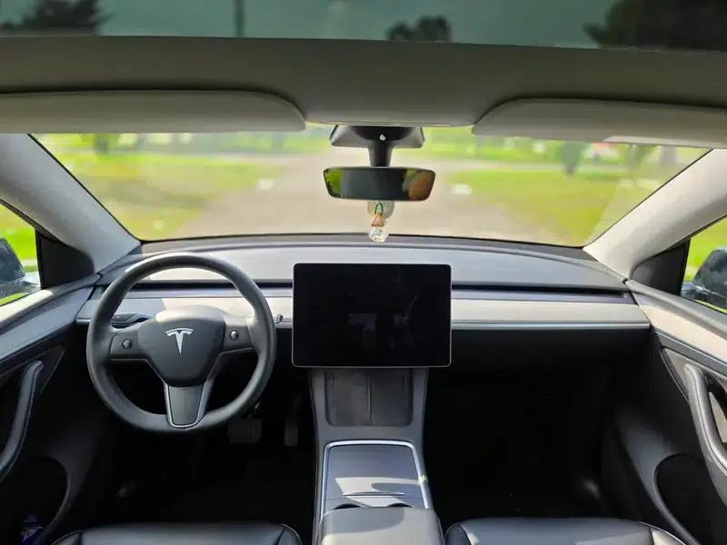 Model Y 2023 Rear-Wheel Drive — миниатюра 8
