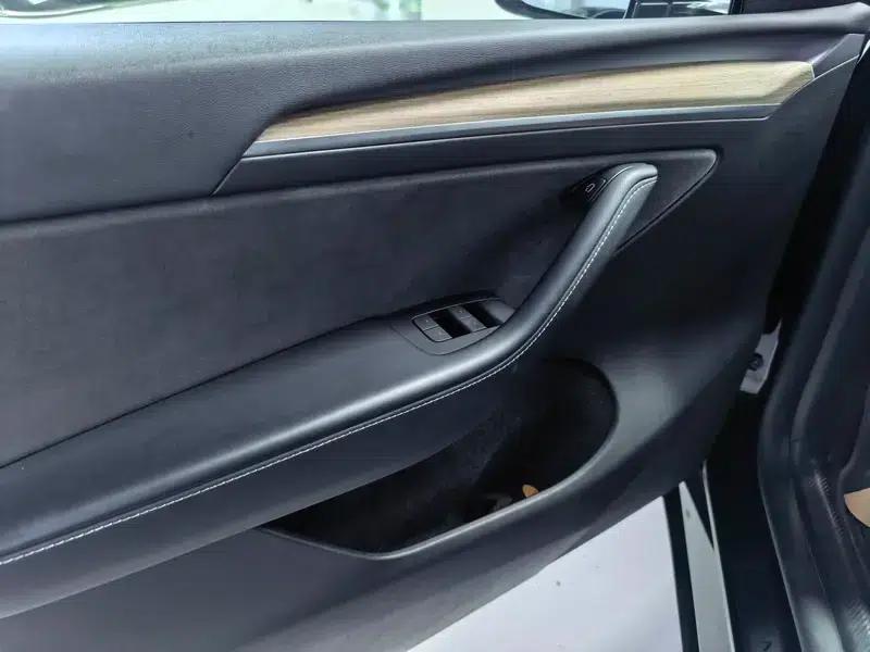 Model Y 2022 Facelift Rear-Wheel Drive Version — миниатюра 10