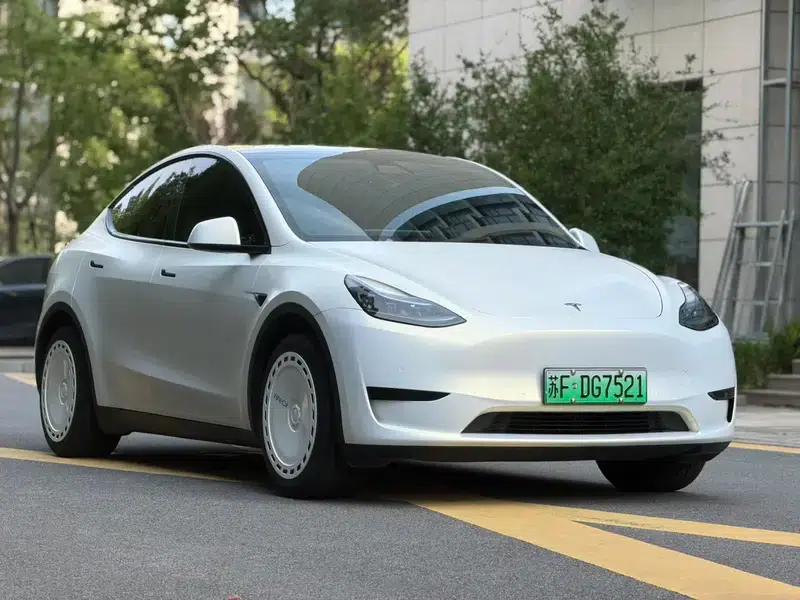 Model Y 2023 Rear-Wheel Drive — миниатюра 3