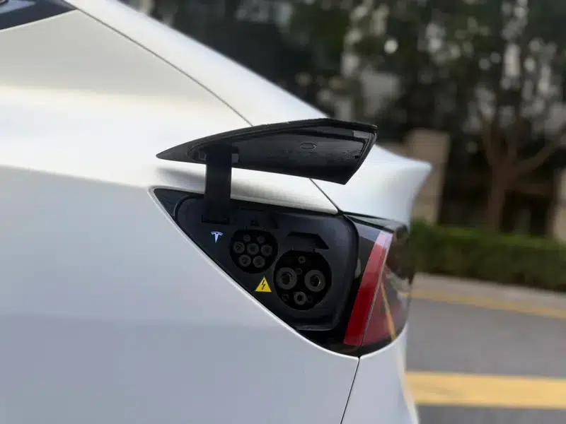 Model Y 2023 Rear-Wheel Drive — миниатюра 10