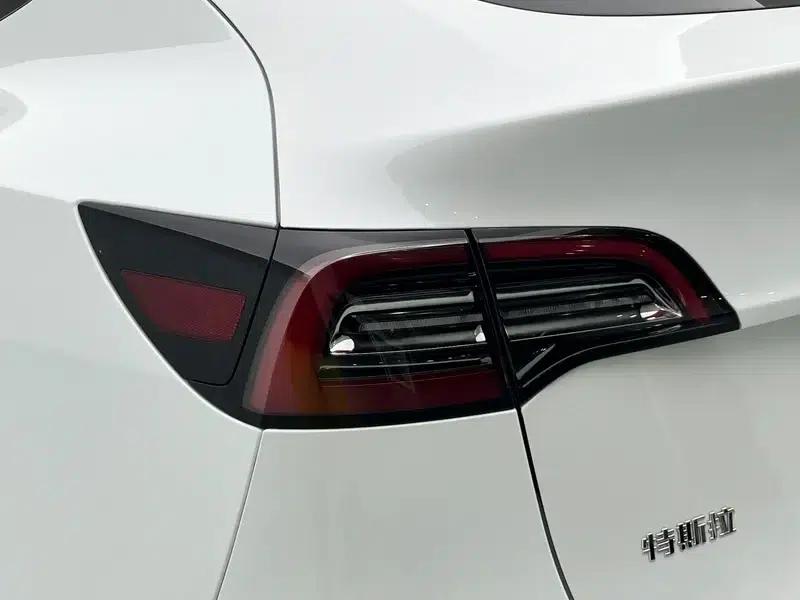 Model Y 2022 Facelift Rear-Wheel Drive Version — миниатюра 13