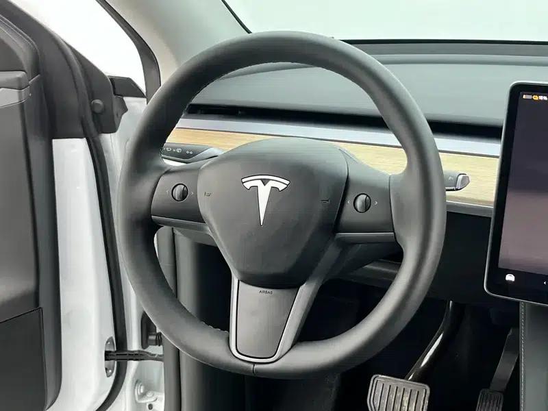 Model Y 2022 Facelift Rear-Wheel Drive Version — миниатюра 17