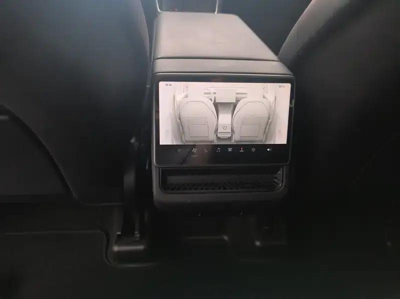 Model Y 2025 Long Range All-Wheel Drive First Edition — миниатюра 8