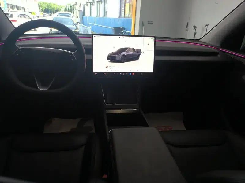 Model Y 2025 Long Range All-Wheel Drive First Edition — миниатюра 10