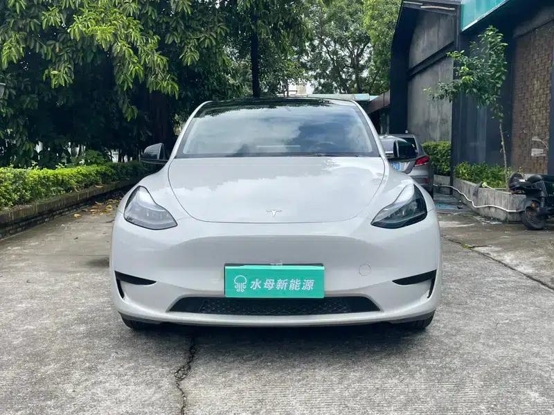 Model Y 2024 Rear-Wheel Drive — миниатюра 2