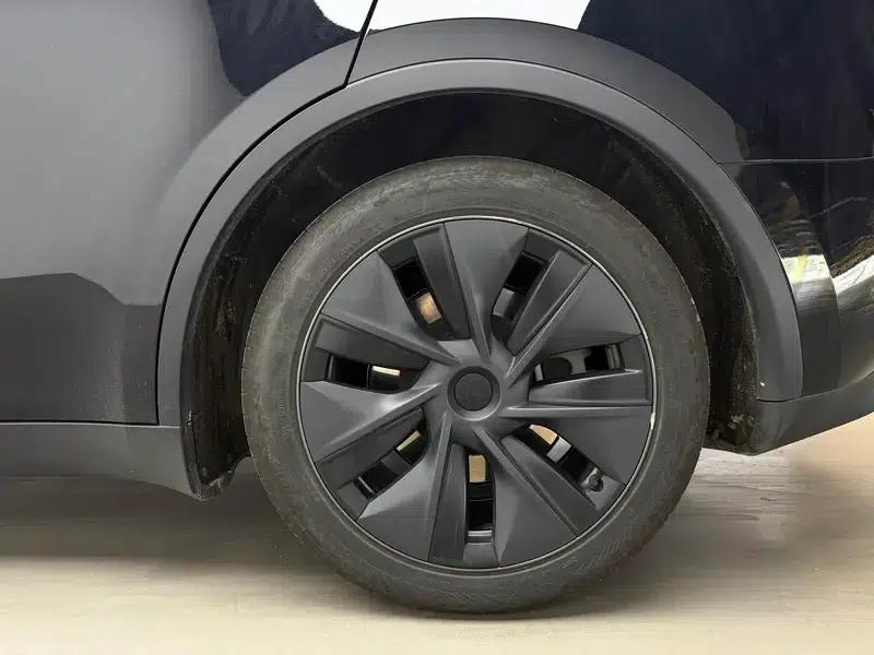 Model Y 2024 Rear-Wheel Drive — миниатюра 9