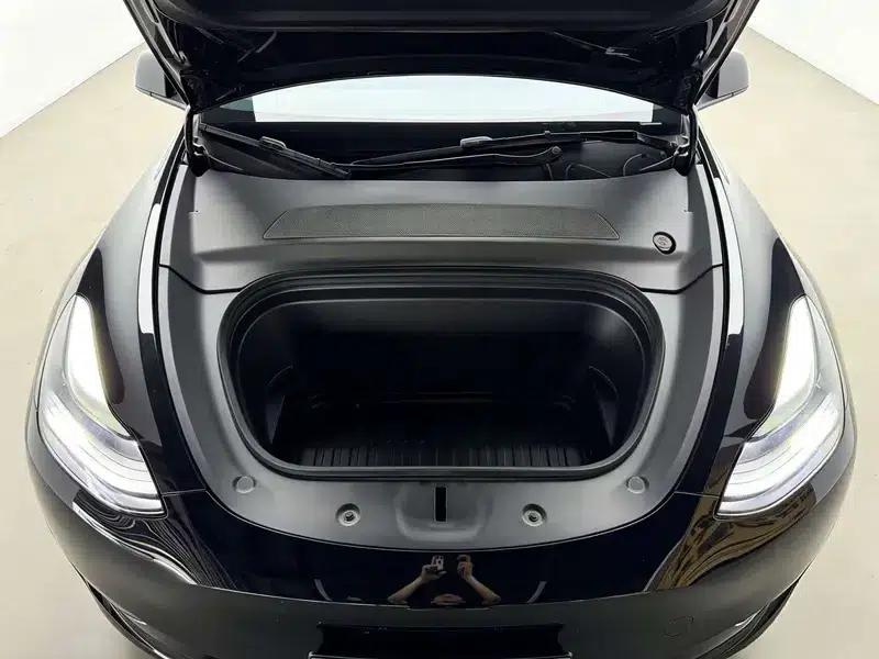 Model Y 2024 Rear-Wheel Drive — миниатюра 10