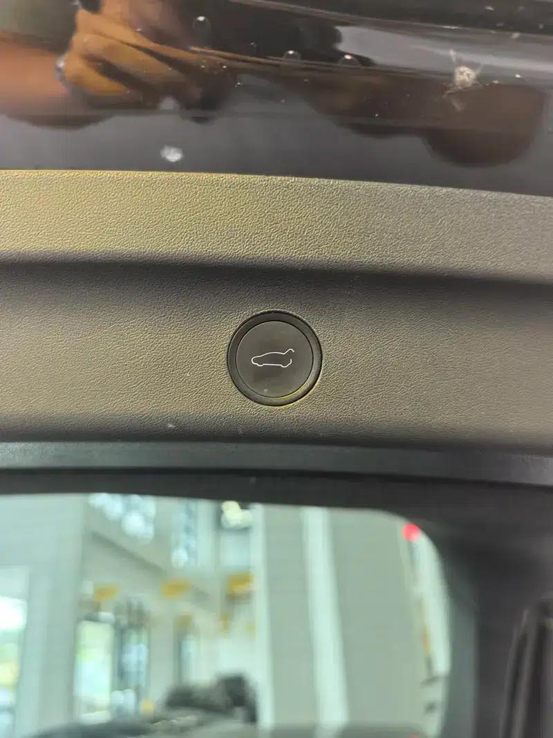 Model Y 2022 Facelift Rear-Wheel Drive Version — миниатюра 7