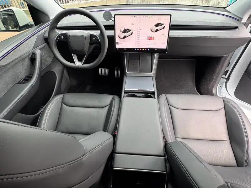Model Y 2025 Long Range All-Wheel Drive — миниатюра 12