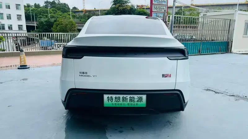Model Y 2025 Long Range All-Wheel Drive — миниатюра 5