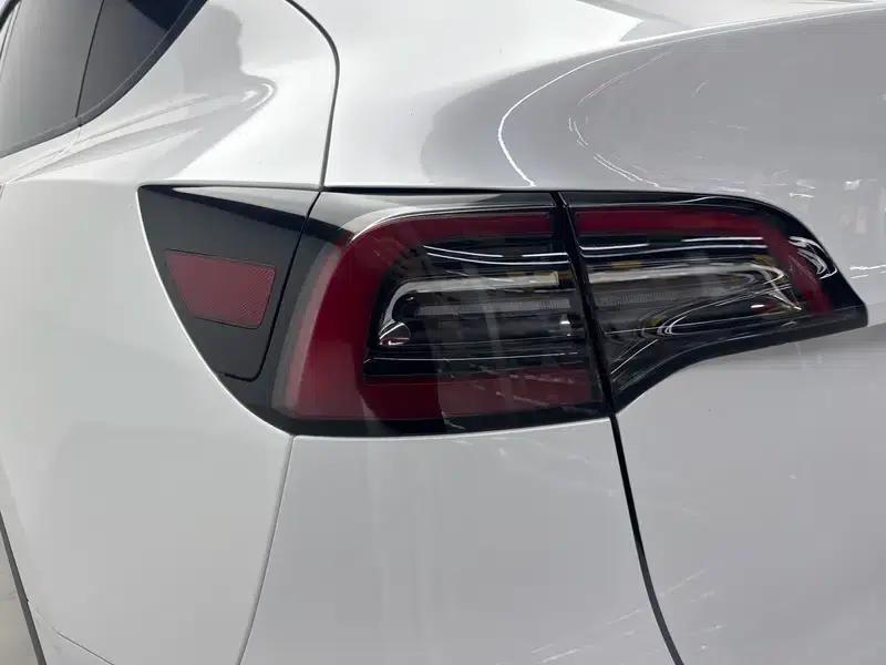 Model Y 2024 Rear-Wheel Drive — миниатюра 13