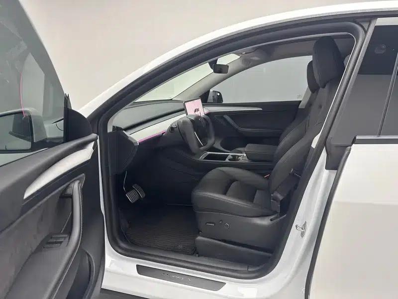 Model Y 2024 Rear-Wheel Drive — миниатюра 17