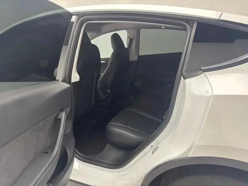 Model Y 2024 Rear-Wheel Drive — миниатюра 18