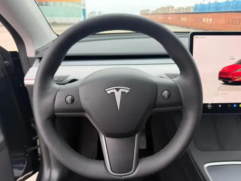 Model Y 2024 Rear-Wheel Drive — миниатюра 13