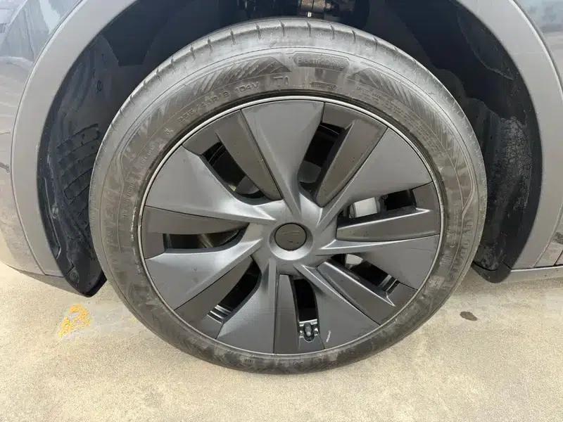 Model Y 2024 Rear-Wheel Drive — миниатюра 8