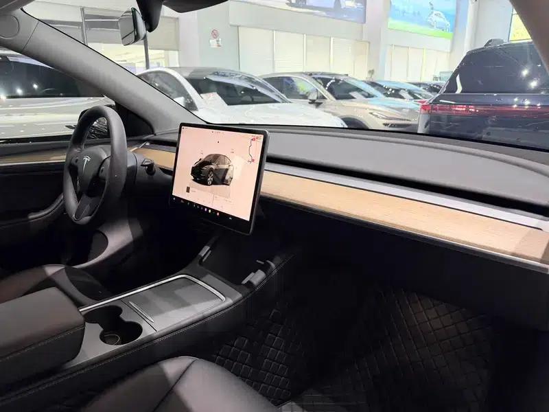 Model Y 2022 Facelift Rear-Wheel Drive Version — миниатюра 12