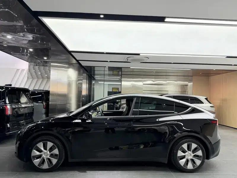 Model Y 2022 Facelift Rear-Wheel Drive Version — миниатюра 3