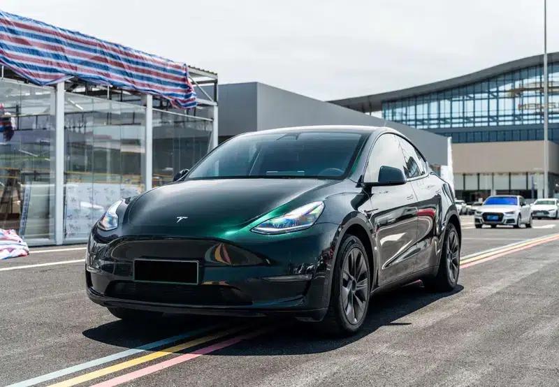 Model Y 2023 Long Range All-Wheel Drive — миниатюра 1