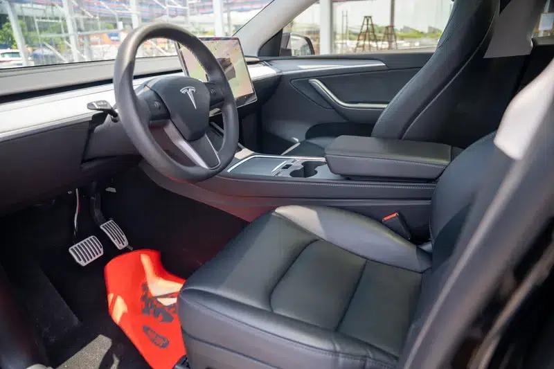 Model Y 2023 Long Range All-Wheel Drive — миниатюра 14