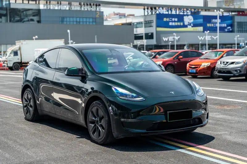 Model Y 2023 Long Range All-Wheel Drive — миниатюра 3