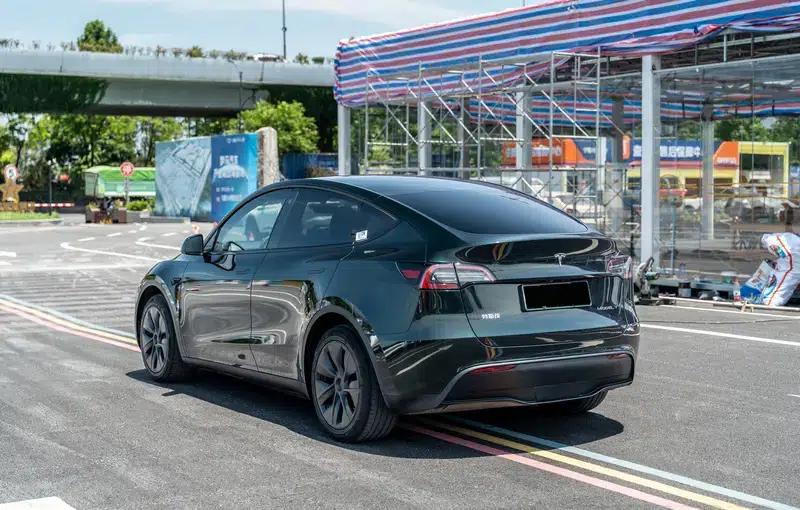 Model Y 2023 Long Range All-Wheel Drive — миниатюра 5
