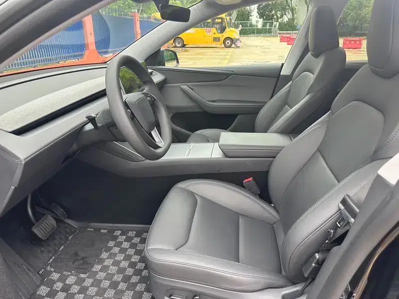 Model Y 2025 Rear-Wheel Drive — миниатюра 9