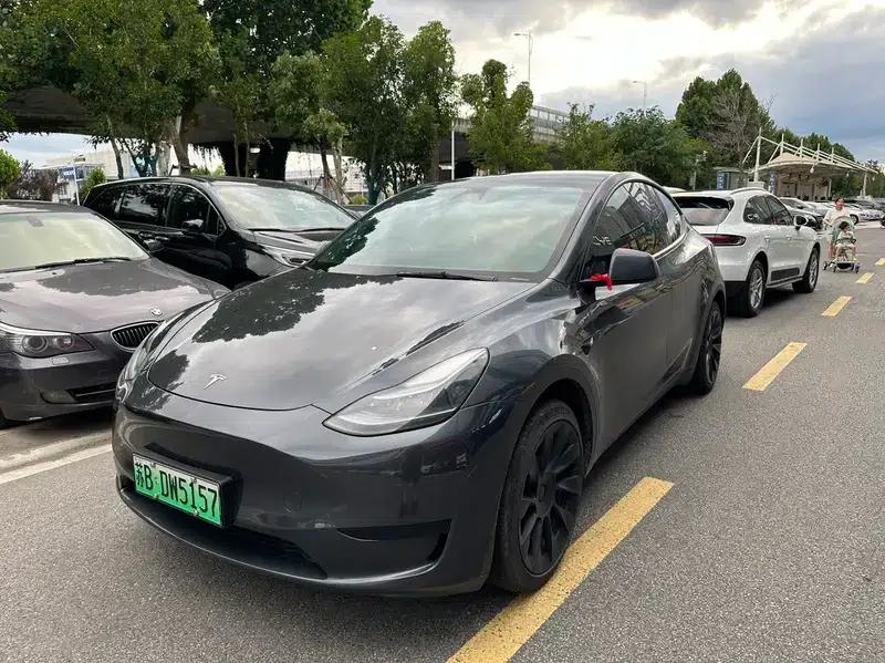 Model Y 2024 Rear-Wheel Drive — миниатюра 1