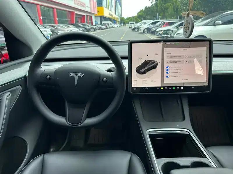 Model Y 2024 Rear-Wheel Drive — миниатюра 9