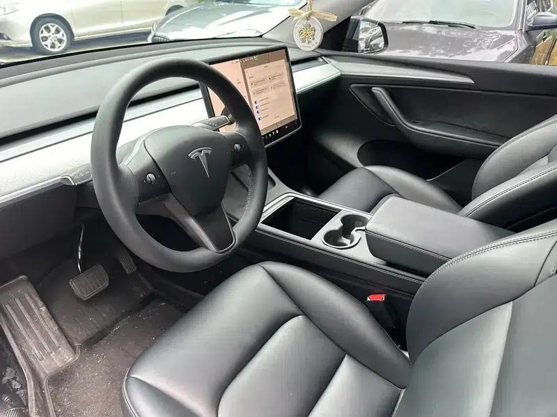Model Y 2024 Rear-Wheel Drive — миниатюра 10