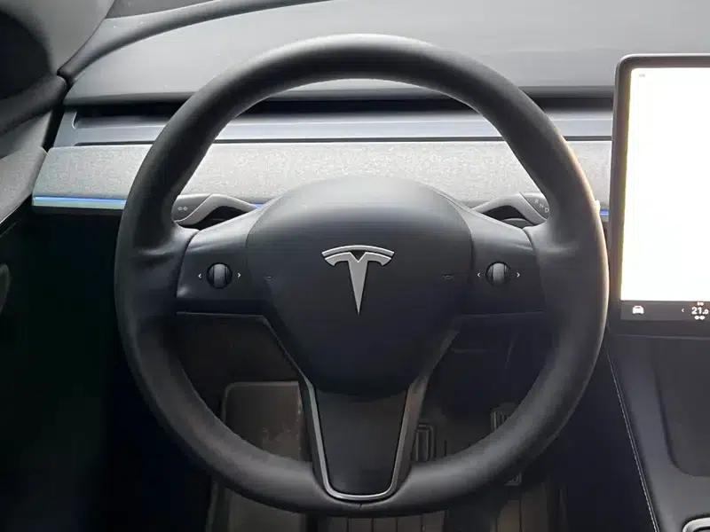 Model Y 2024 Rear-Wheel Drive — миниатюра 11