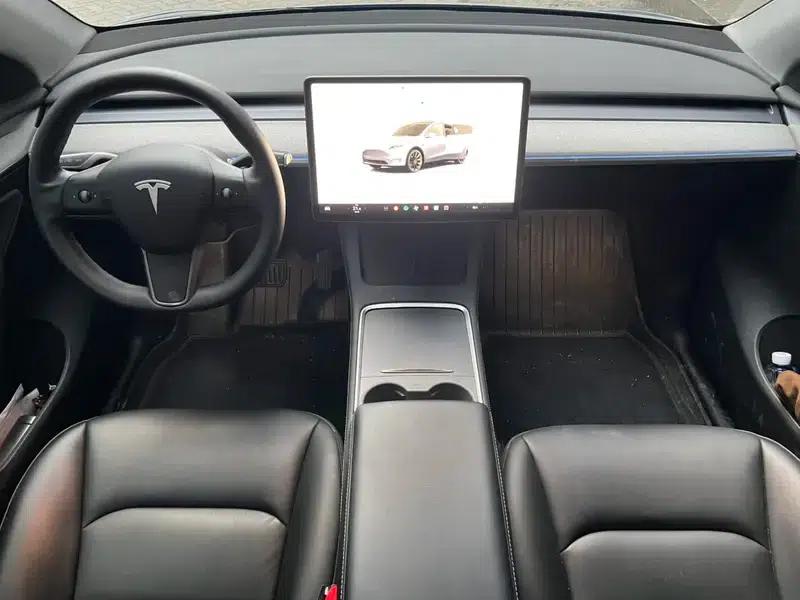 Model Y 2024 Rear-Wheel Drive — миниатюра 9