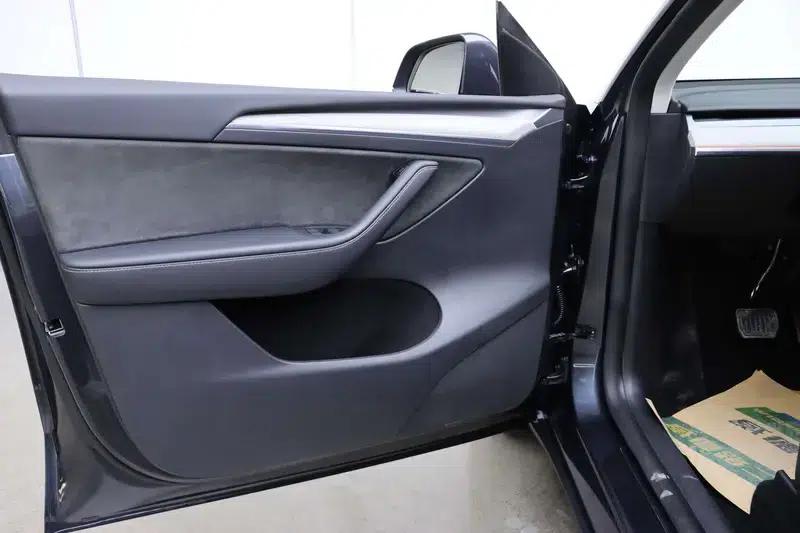 Model Y 2024 Rear-Wheel Drive — миниатюра 13