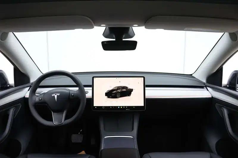 Model Y 2024 Rear-Wheel Drive — миниатюра 21